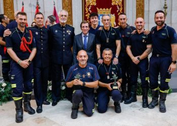 HOMENAJE A DOS SOCIOS DE ASELF EL DÍA DE LA VIRGEN DE LA PALOMA